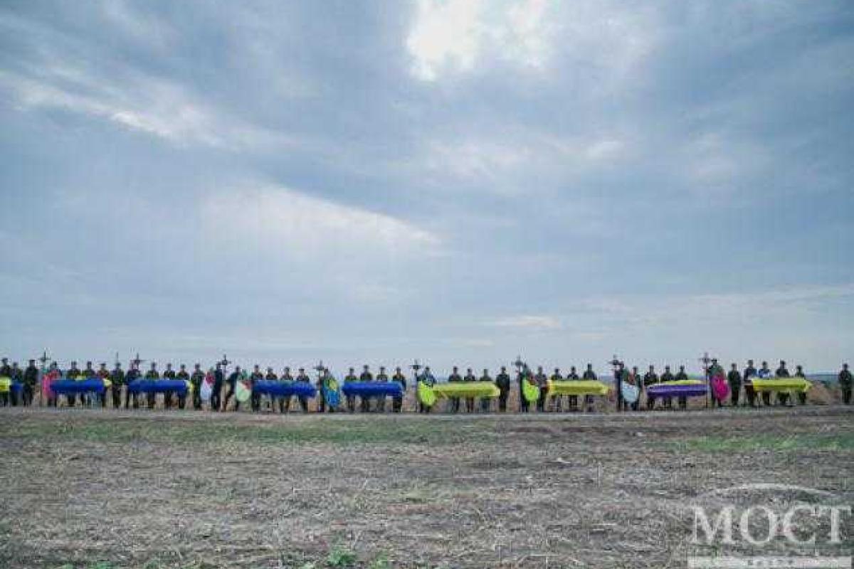 Неопознанные украинские бойцы похоронены в Днепропетровске 