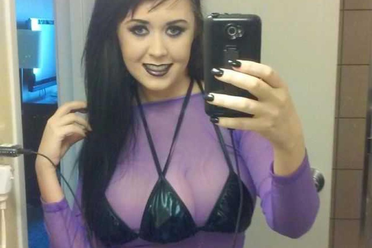 Фанатка фантастического фильма "наростила" себе третью грудь