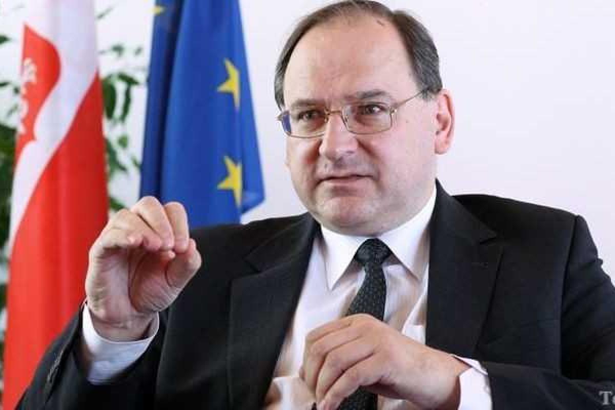 Надо укреплять силы НАТО в Центральной Европе - Генрик Литвин