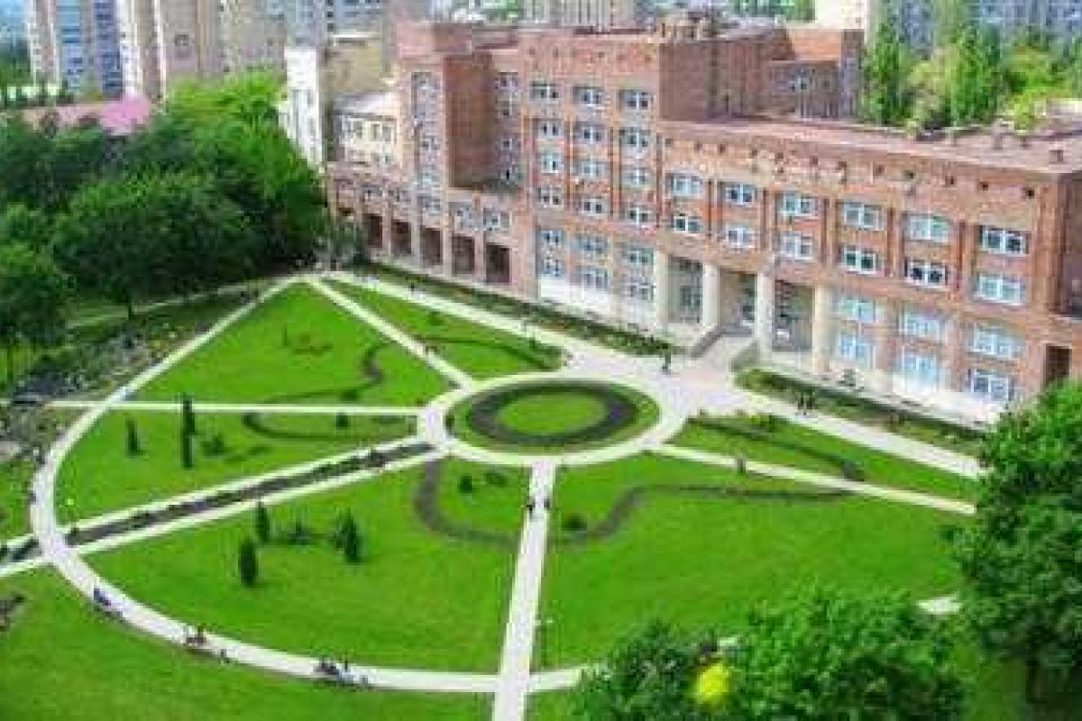 Старейший вуз Донбасса начал 94-й учебный сезон