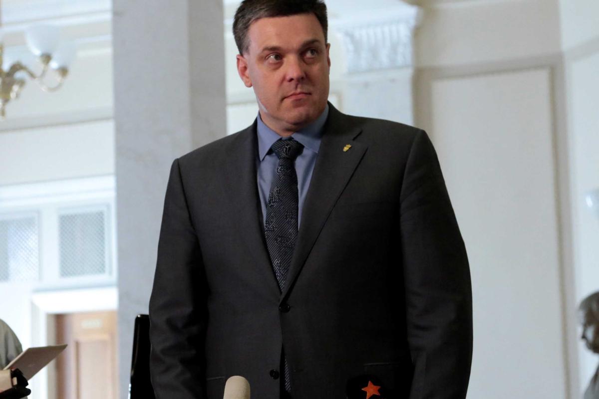 Назрела необходимость введения военного положения - Тягнибок