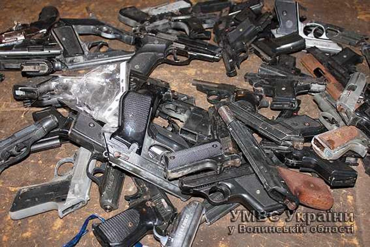 На Волыни уничтожено добровольно сданное, найденное и изъятое оружие