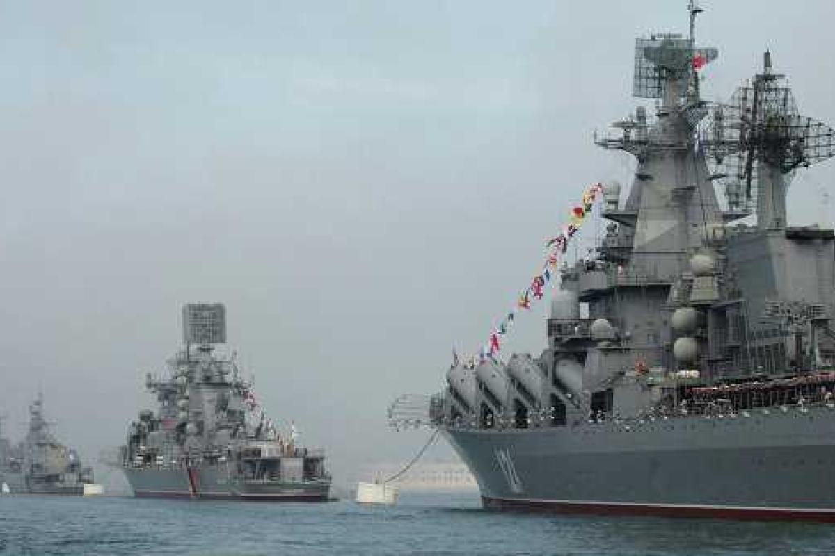 Россия оснащает Черноморский флот новейшей техникой  Россия оснащает Черноморский флот новейшей техникой