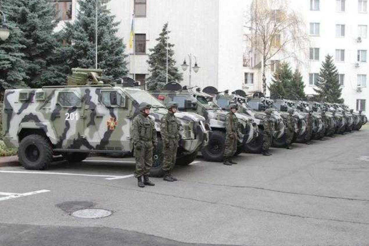 Бойцы Нацгвардии получили бронеавтомобили с современным вооружением Бойцы Нацгвардии получили бронеавтомобили с современным вооружением