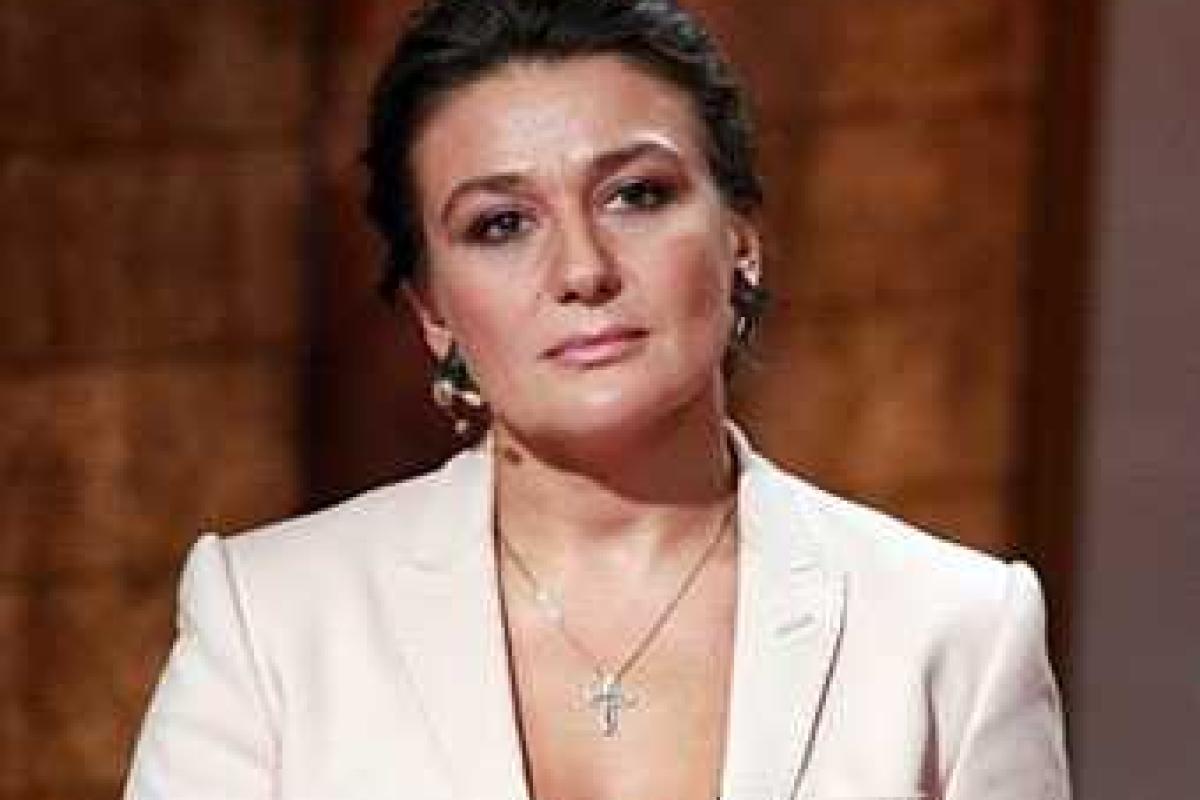 Актриса Анастасия Мельникова подружилась со свиньей Актриса Анастасия Мельникова подружилась со свиньей