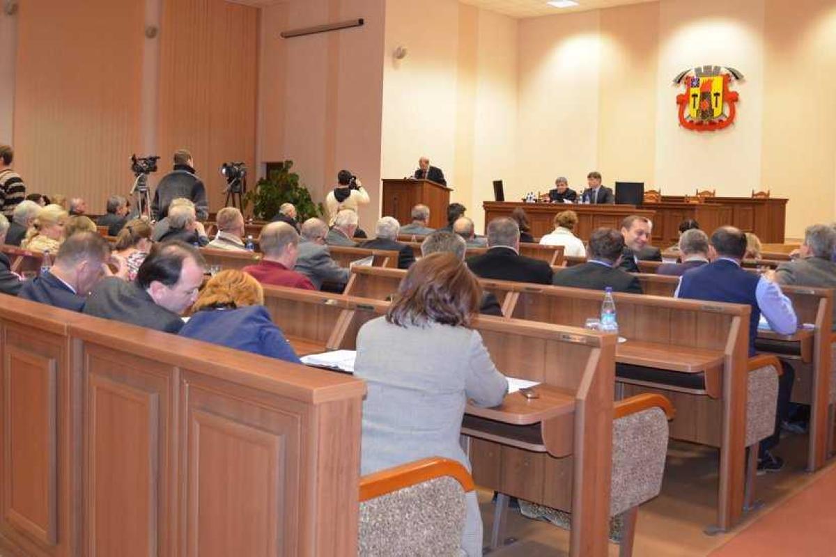 Луганский горсовет собирает депутатов на еженедельные собрания Луганский горсовет собирает депутатов на еженедельные собрания