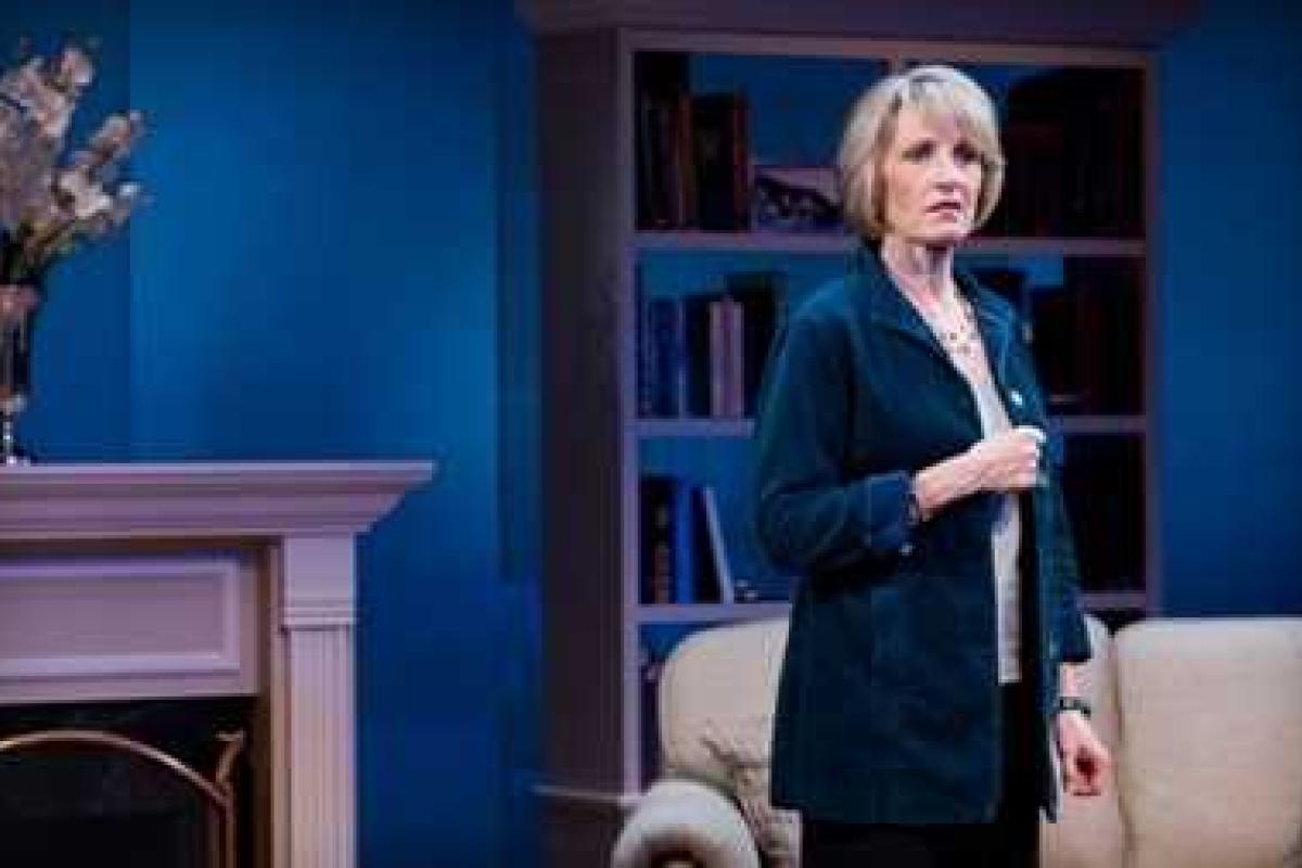 Умерла актриса, сыгравшая в сериалах "Закон и порядок" и "Карточный домик" Умерла актриса, сыгравшая в сериалах "Закон и порядок" и "Карточный домик"