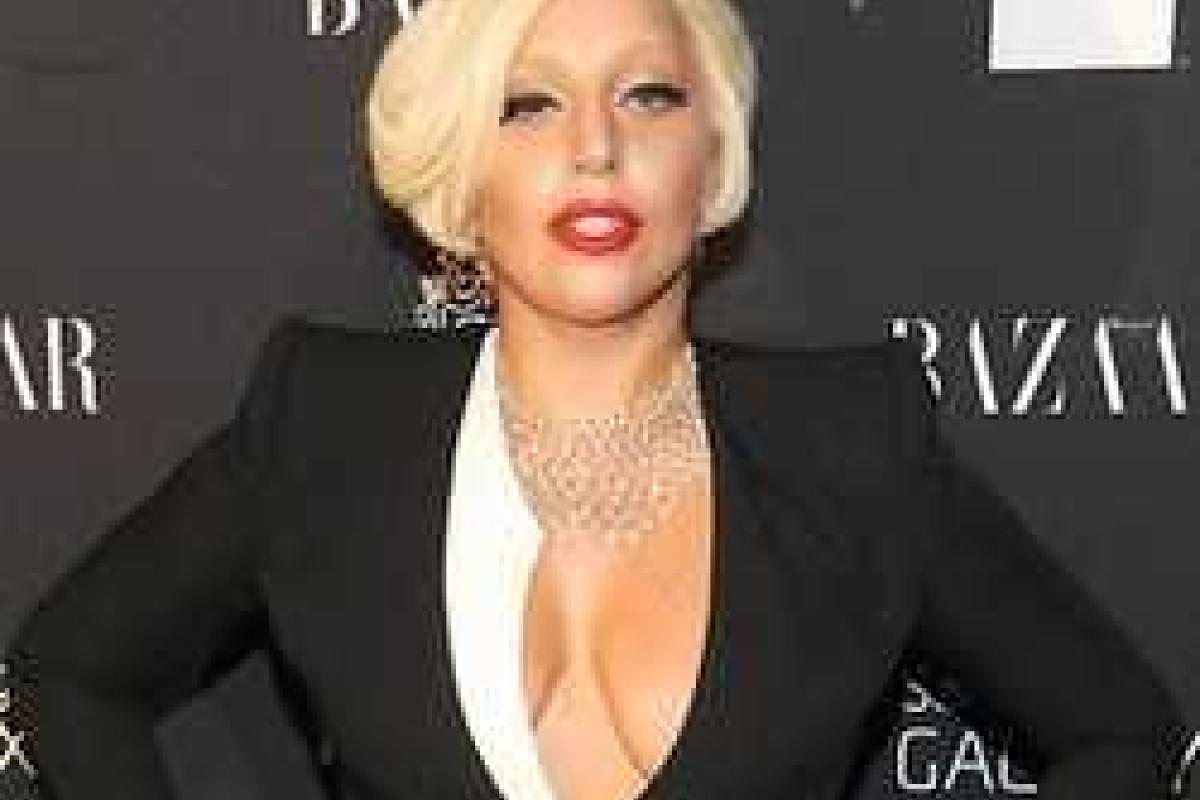 Леди Гага прикупила "скромный" домик в Малибу Леди Гага прикупила "скромный" домик в Малибу