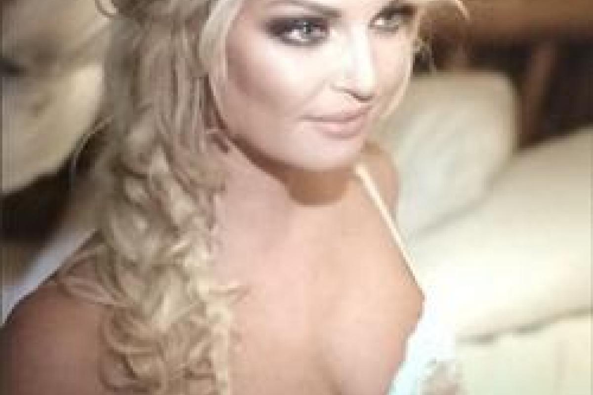 Не всем поклонникам понравилось новое "постельное" фото Волочковой Не всем поклонникам понравилось новое "постельное" фото Волочковой