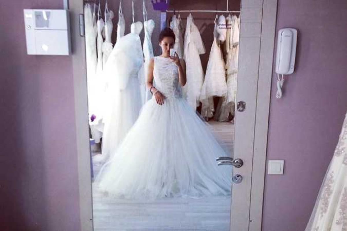 Яна Станишевская делится с поклонниками своим счастьем Яна Станишевская делится с поклонниками своим счастьем