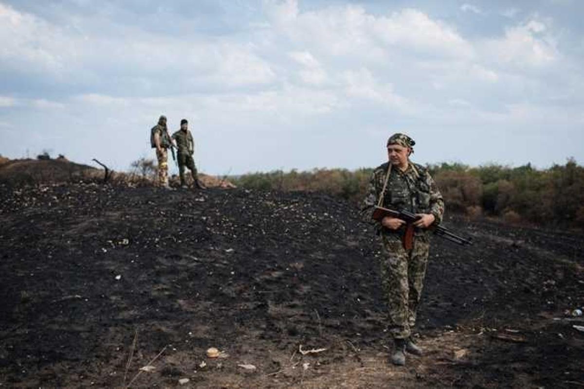 Волонтеры продолжают поиск погибших бойцов под Иловайском