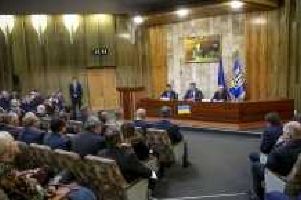 Порошенко выступает за создание экспертного агентства по страхованию рисков украинских экспортеров Порошенко выступает за создание экспертного агентства по страхованию рисков украинских экспортеров