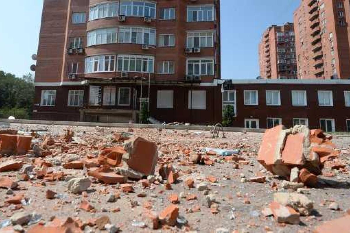 Жители Донецка проснулись под залпы артиллерии Жители Донецка проснулись под залпы артиллерии