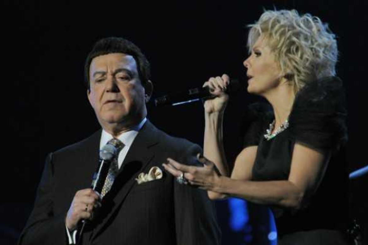 Не все встретили радушно Валерию и Кобзона в Лондоне Не все встретили радушно Валерию и Кобзона в Лондоне