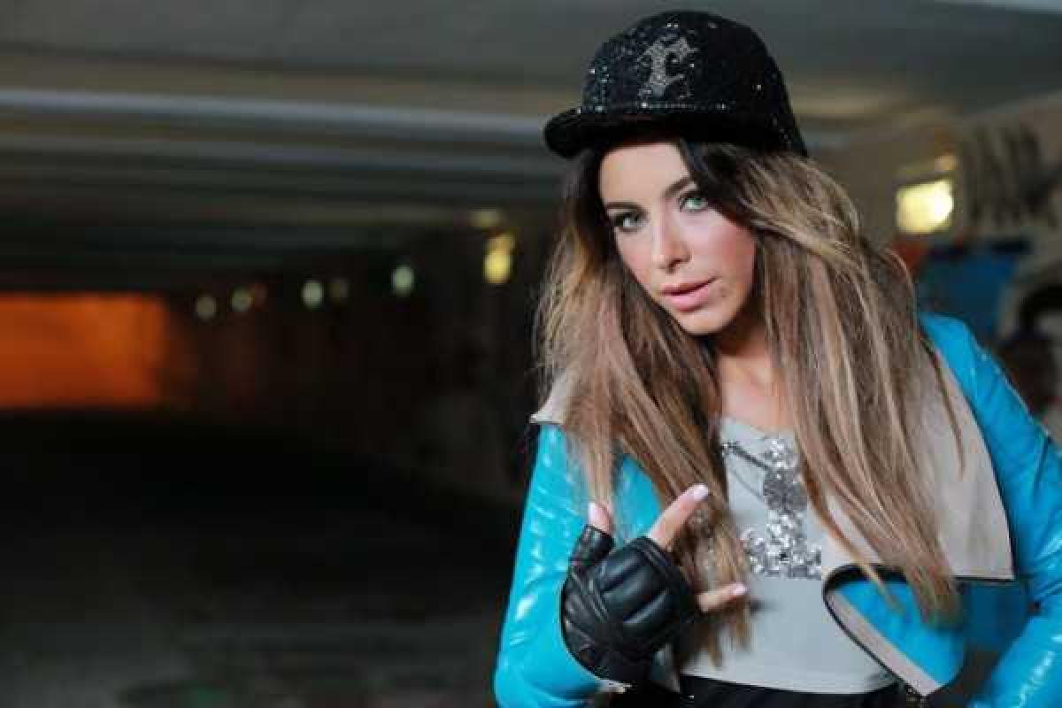 Ани Лорак "пролетела" с концертом в Хабаровске Ани Лорак "пролетела" с концертом в Хабаровске