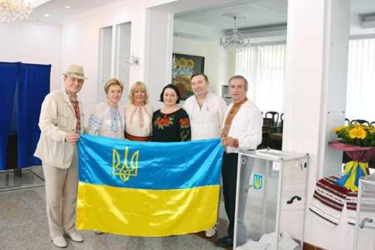 В Германии для голосования украинцев открыли пять участков В Германии для голосования украинцев открыли пять участков