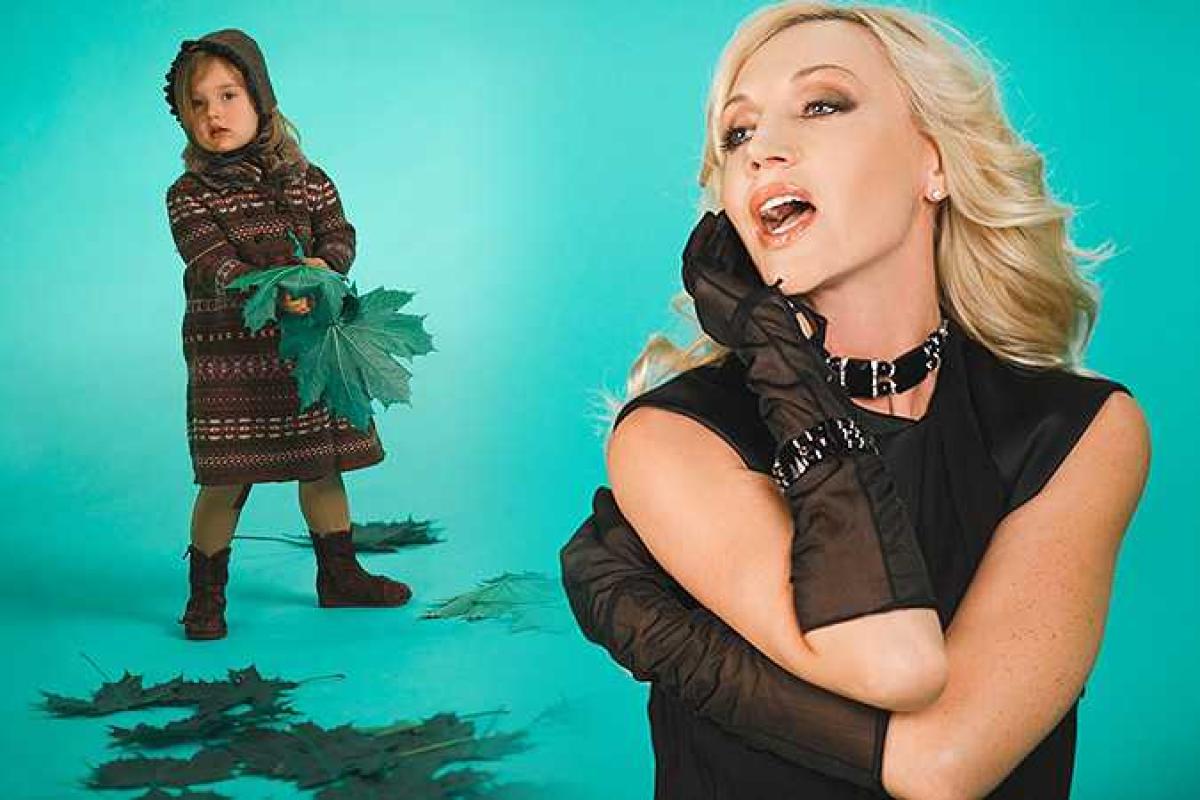 Внучка Примадонны дебютировала в новом клипе своей мамы Внучка Примадонны дебютировала в новом клипе своей мамы