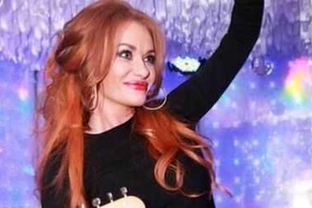 Славе из "НеАнгелов" пришлось в поезде раздеться до нижнего белья Славе из "НеАнгелов" пришлось в поезде раздеться до нижнего белья