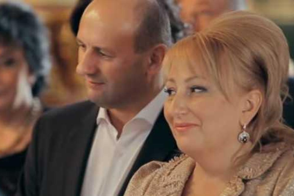 Звездные артисты развлекали гостей на свадьбе дочери кандидата в депутаты Звездные артисты развлекали гостей на свадьбе дочери кандидата в депутаты