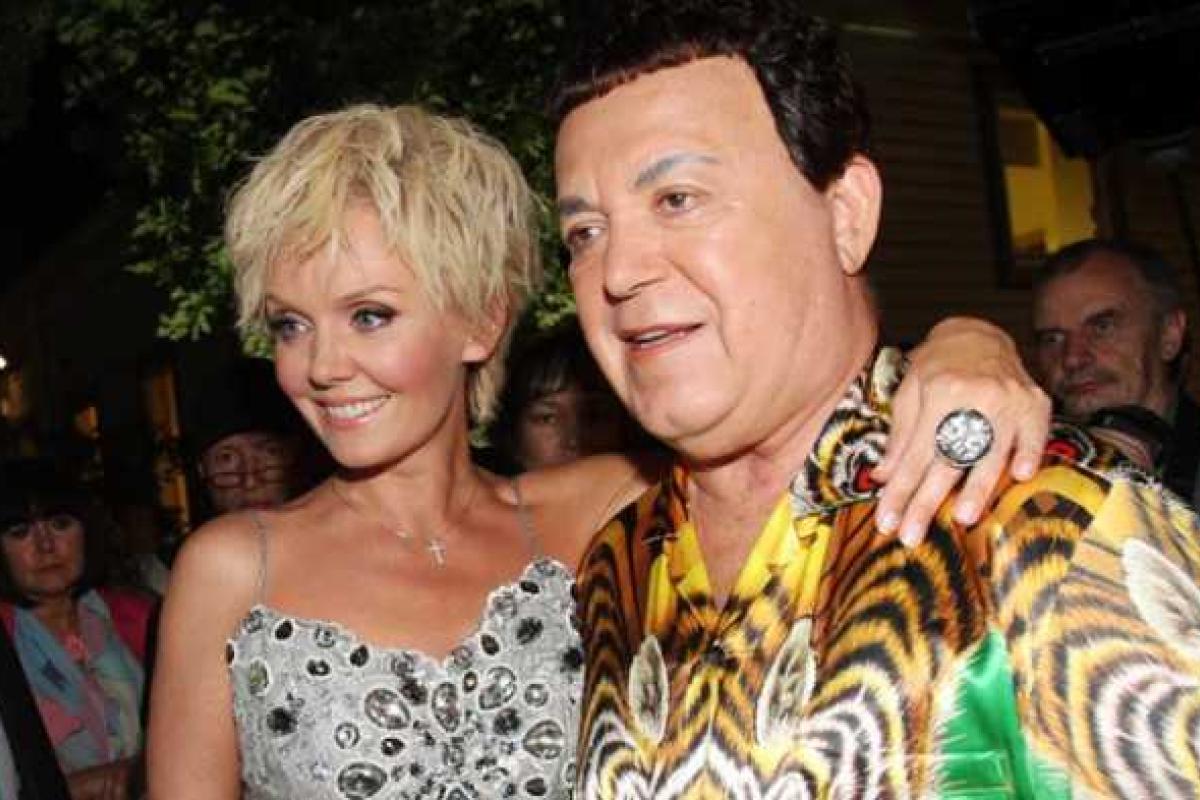 Перед ответственным концертом в Англии Кобзона подвело здоровье Перед ответственным концертом в Англии Кобзона подвело здоровье