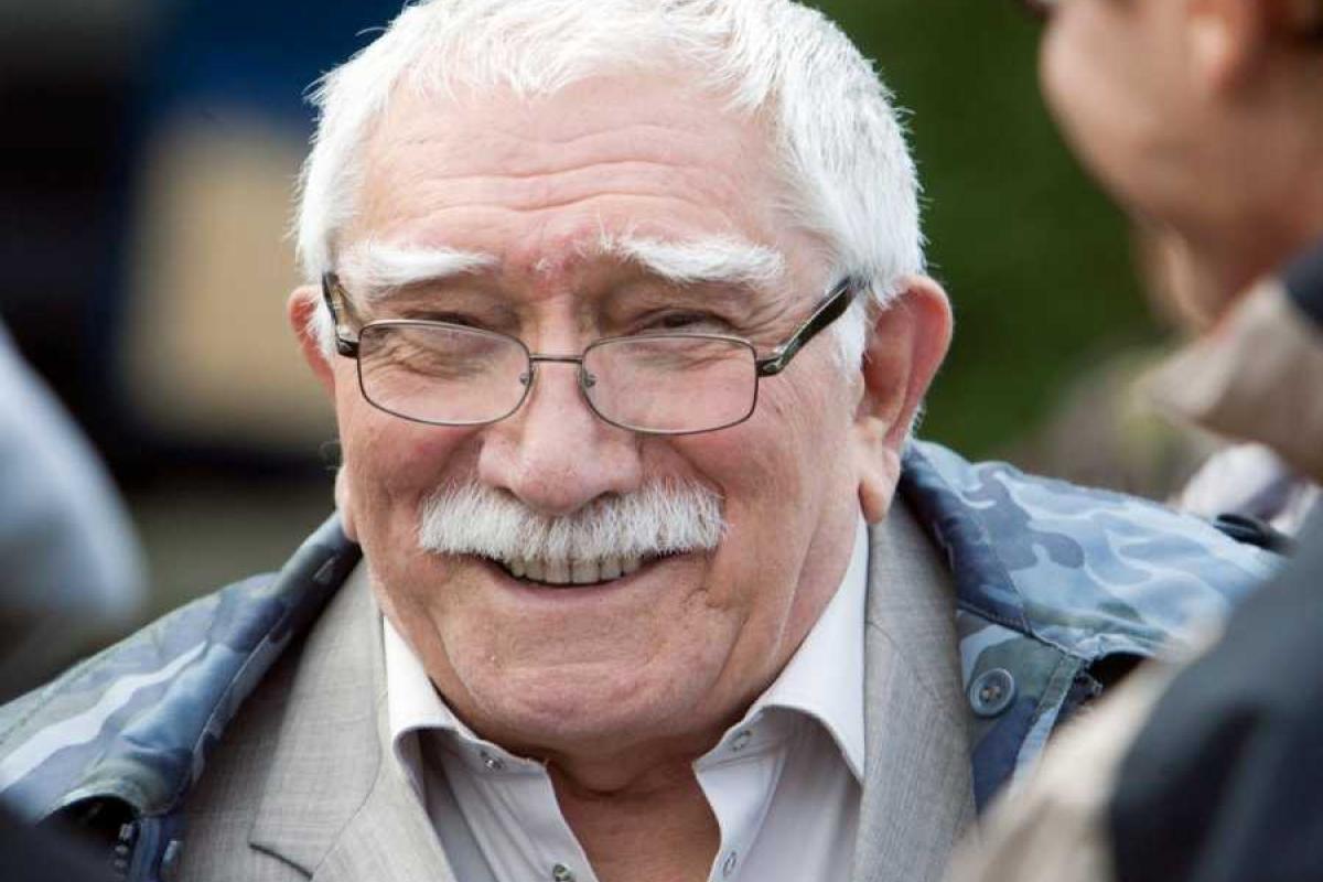 Джигарханян рассказал о женщине, с которой живет Джигарханян рассказал о женщине, с которой живет