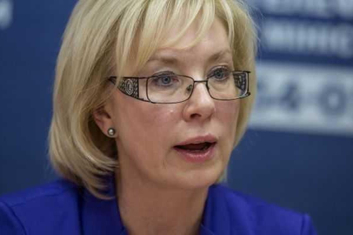 Государство заботится о детях-инвалидах - Л.Денисова Государство заботится о детях-инвалидах - Л.Денисова