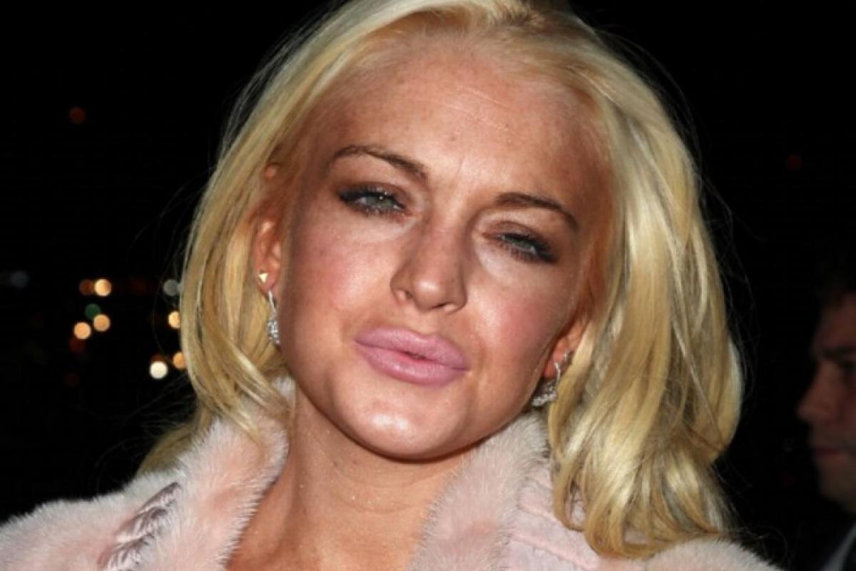 Финансовое положение заставило Линдси Лохан распродавать вещи