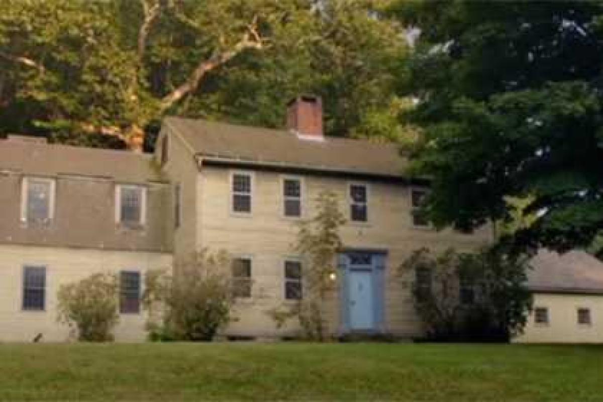 Любители старины могут купить на аукционе американскую деревню Любители старины могут купить на аукционе американскую деревню