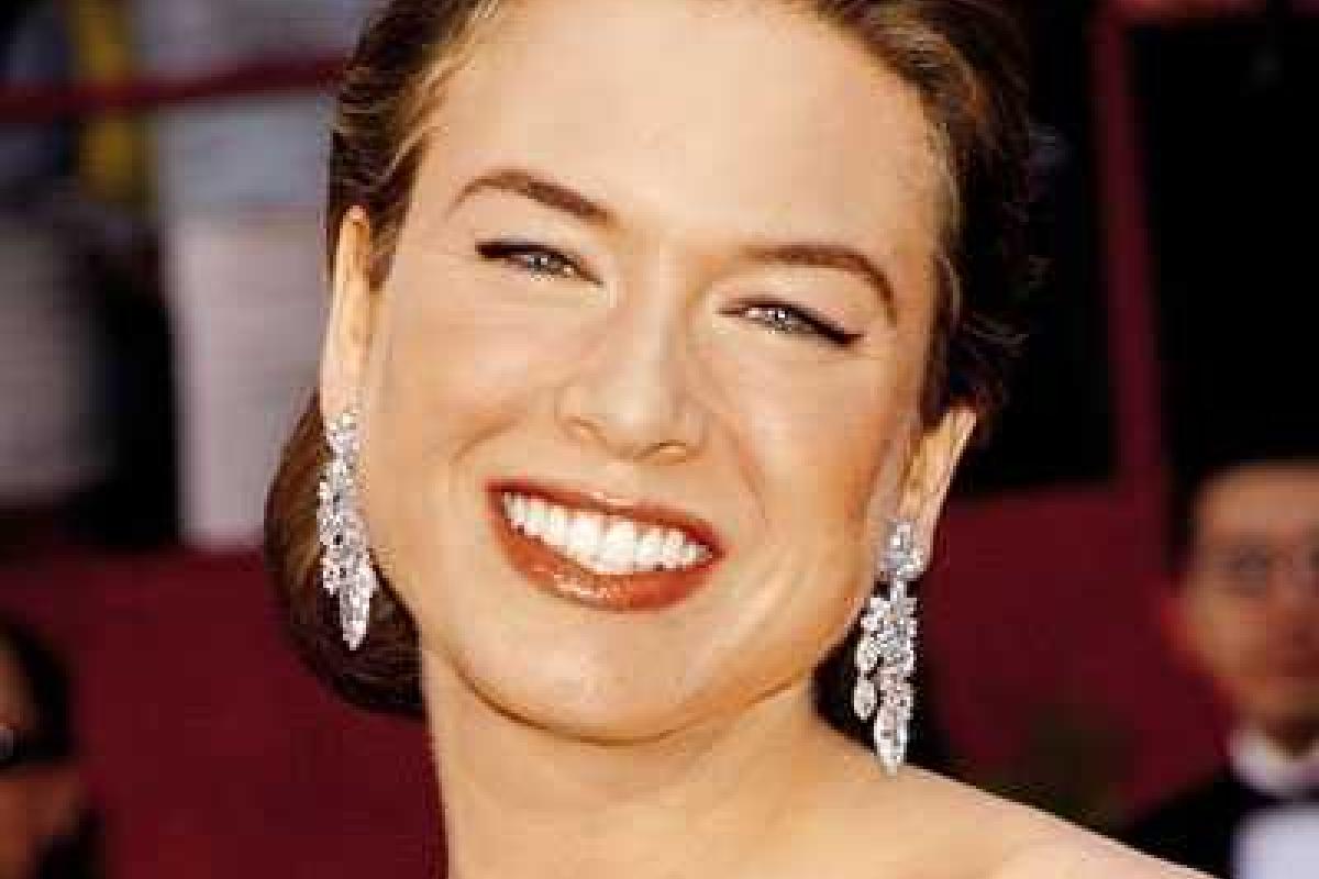 Рене Зеллвегер почувствовала себя счастливой с новым лицом Рене Зеллвегер почувствовала себя счастливой с новым лицом