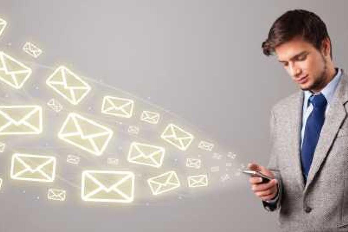 Факт рассылки агитационных СМС-сообщений расследуют на Днепропетровщине