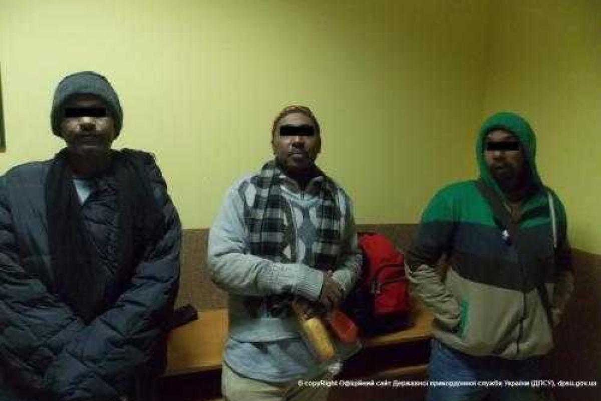 У госграницы задержаны иностранные "путешественники" без документов