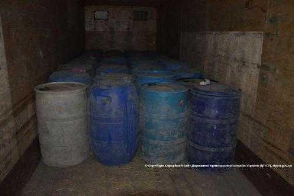 Очередной грузовик со спиртом задержали одесские пограничники