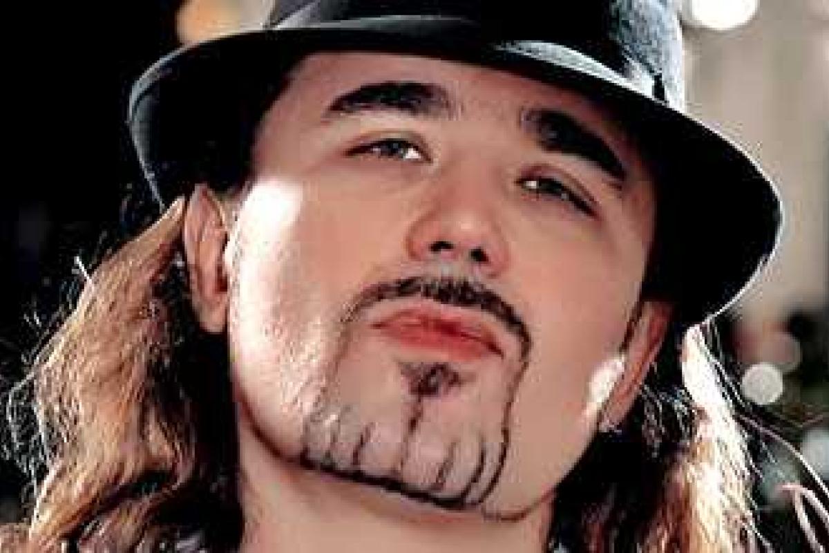 Богдану Титомиру стало жаль делиться славой и гонораром с Сердючкой Богдану Титомиру стало жаль делиться славой и гонораром с Сердючкой