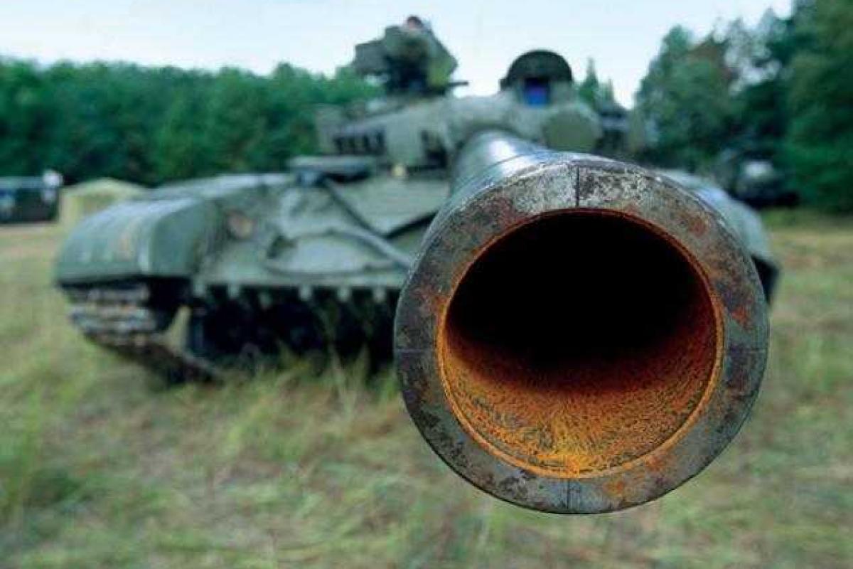Заводы Ахметова в Донецке превратили в мастерские по ремонту военной техники Заводы Ахметова в Донецке превратили в мастерские по ремонту военной техники