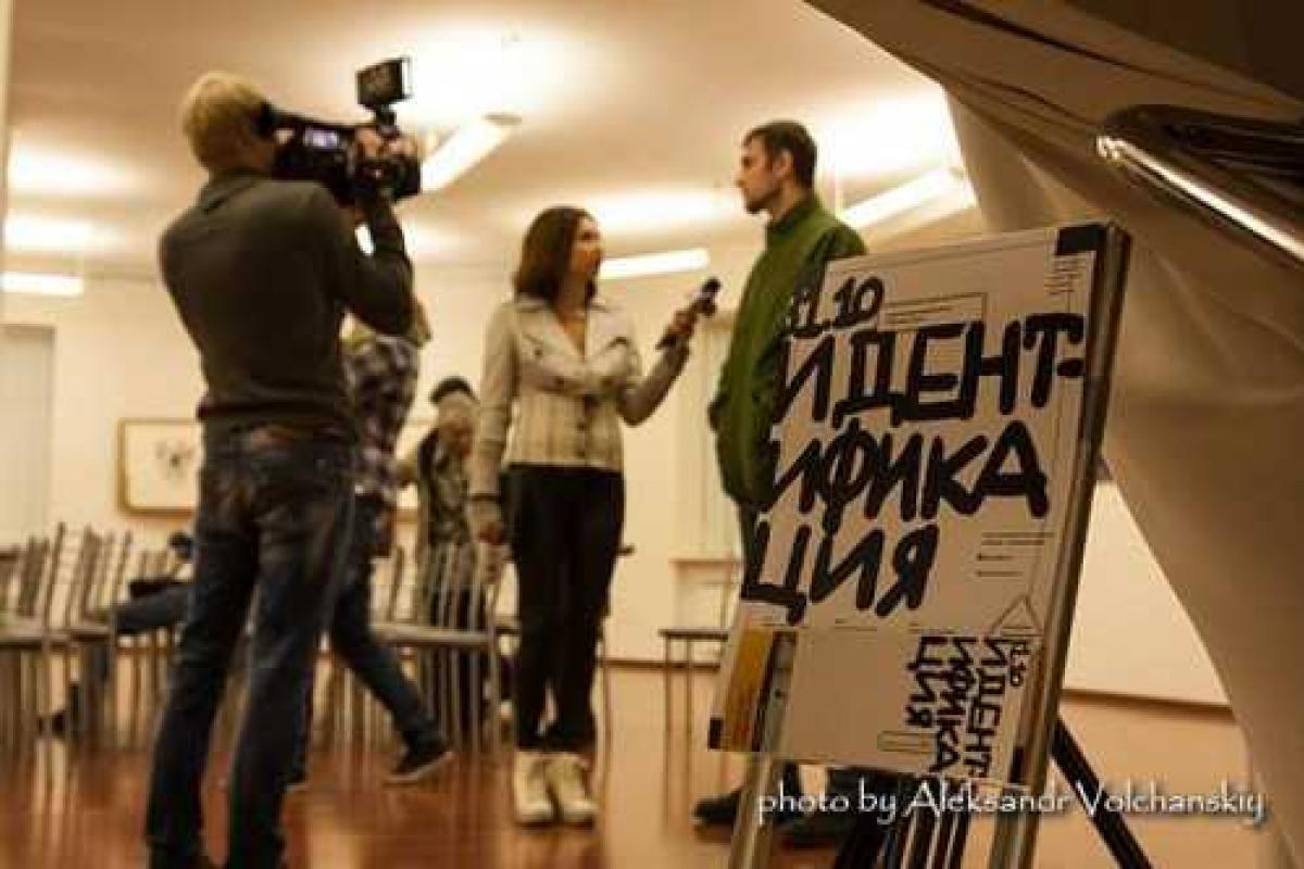 Современные художники Луганска открыли выставку в столице Украины Современные художники Луганска открыли выставку в столице Украины
