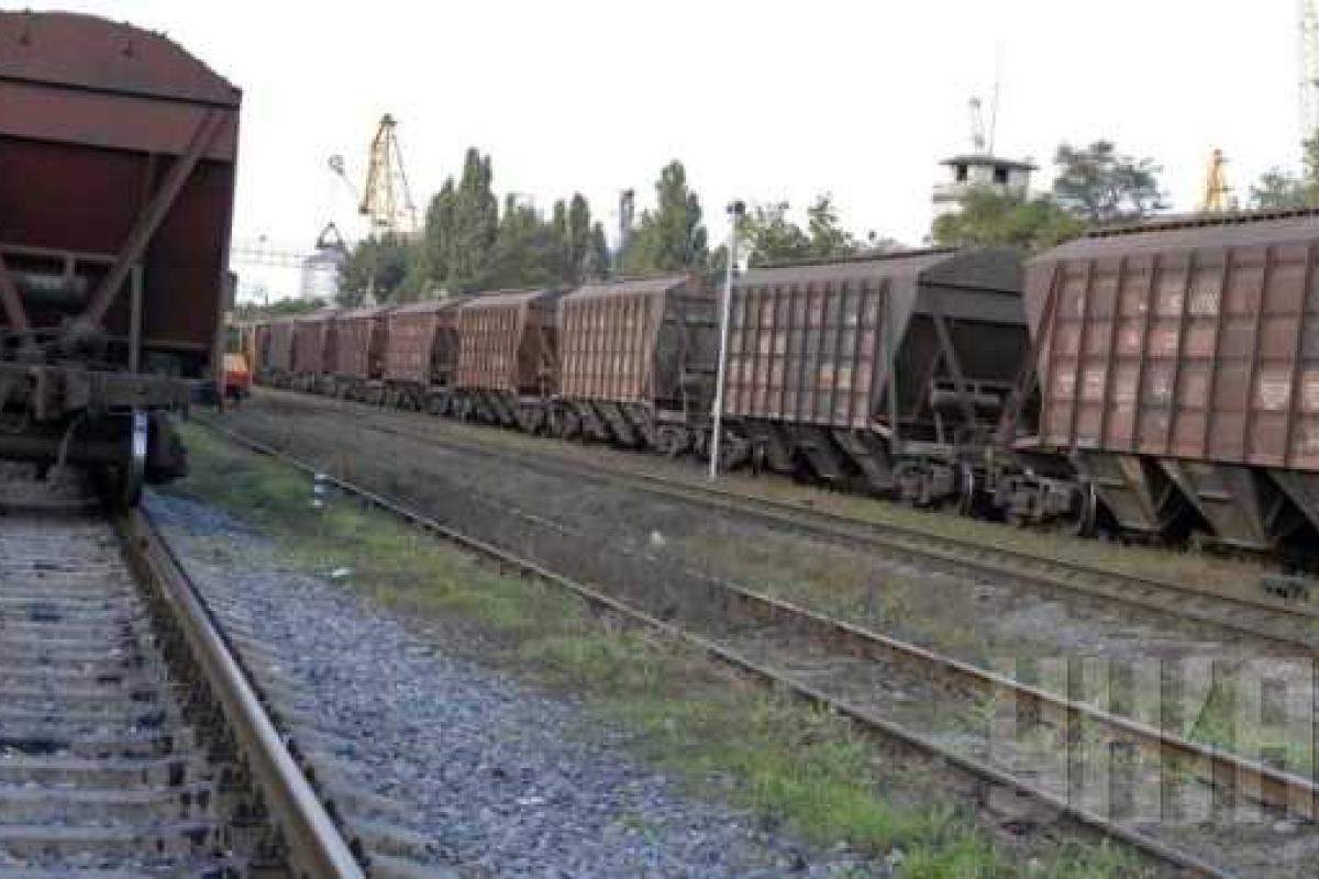 В текущем году "Укрзализныця" увеличила перевозки зерновых грузов