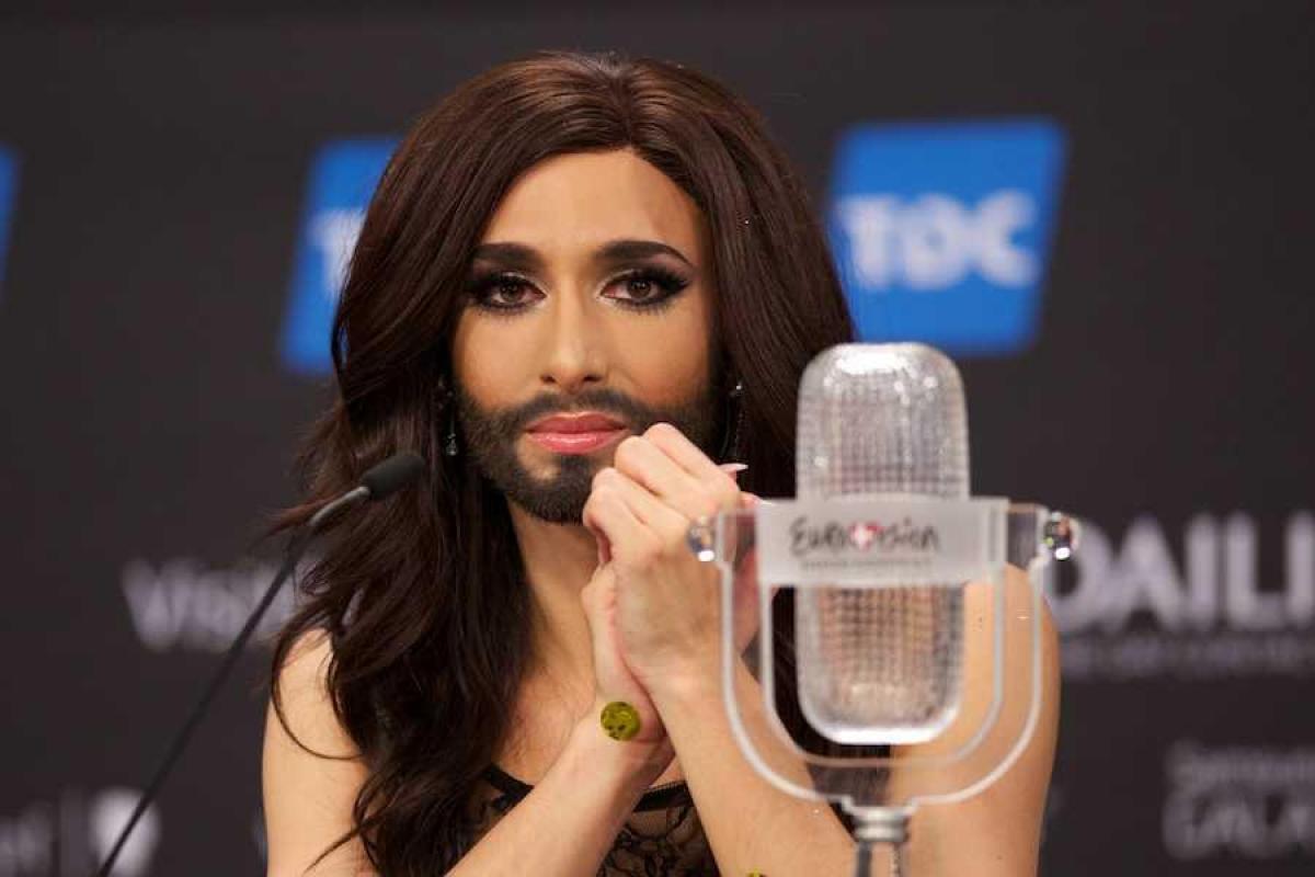 Подарок поклонникам от самой бородатой победительницы "Евровидения" Подарок поклонникам от самой бородатой победительницы "Евровидения"