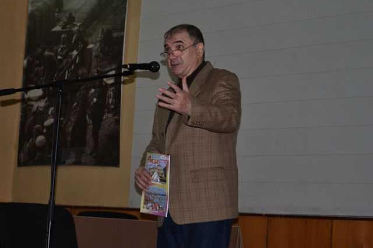 Валерий Хайт дал концерт в Одесском военном госпитале Валерий Хайт дал концерт в Одесском военном госпитале