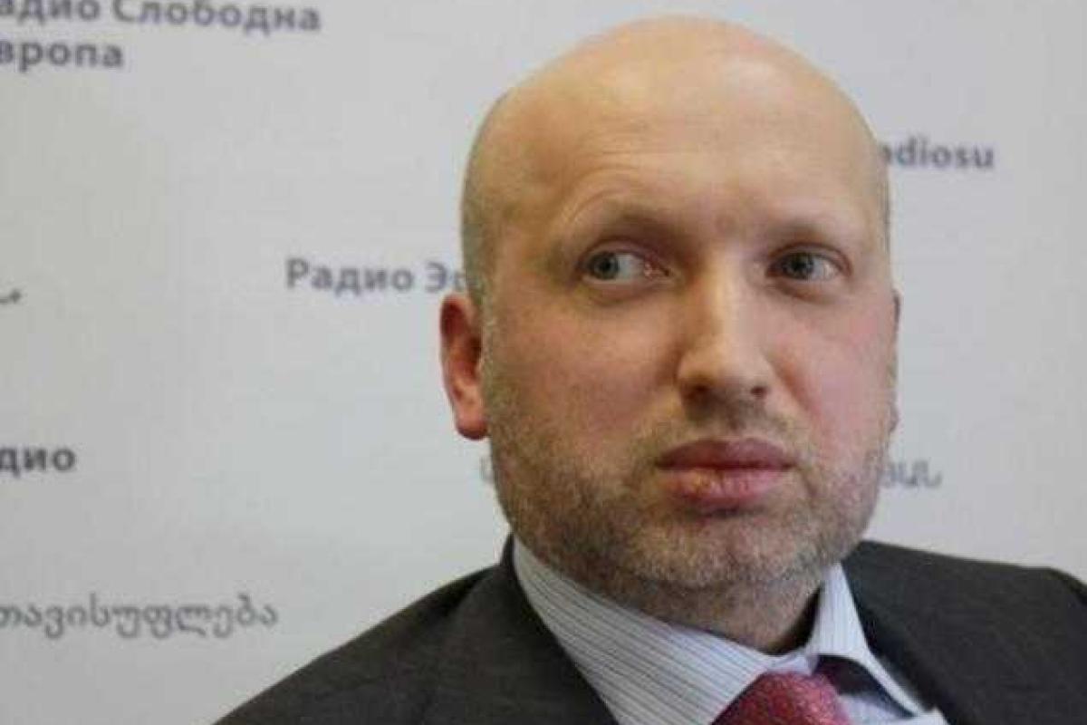 Россия и ее наемники полностью отказываются от мирного пути решения проблемы - Турчинов Россия и ее наемники полностью отказываются от мирного пути решения проблемы - Турчинов