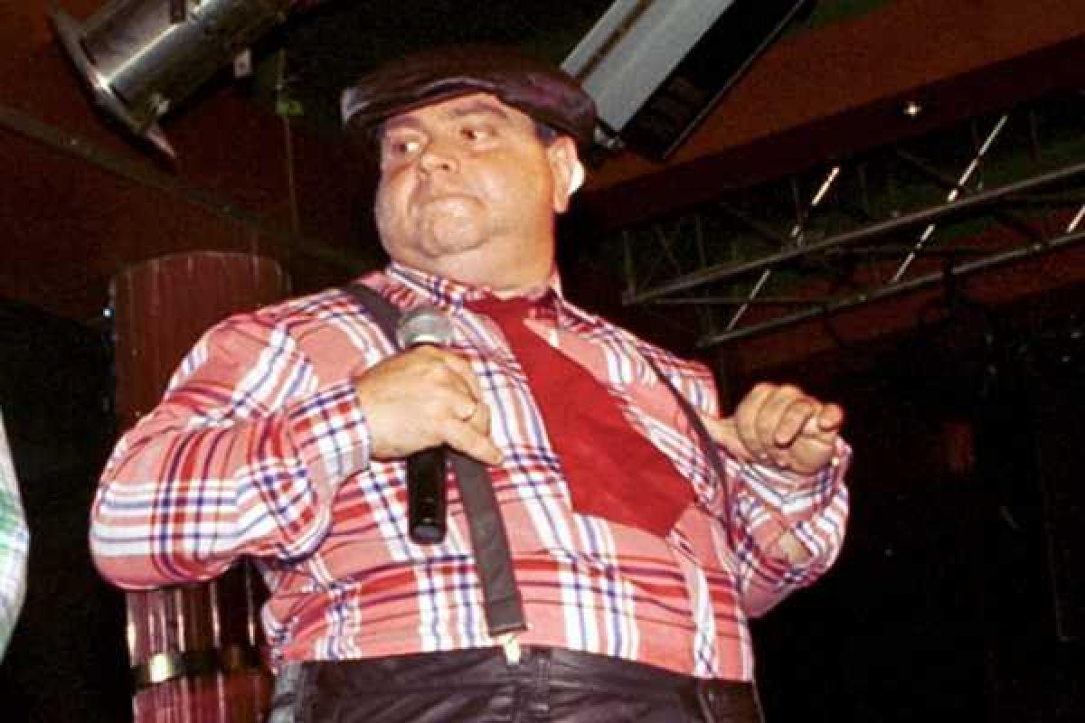 Найден мертвым вокалист группы "Дюна" Найден мертвым вокалист группы "Дюна"