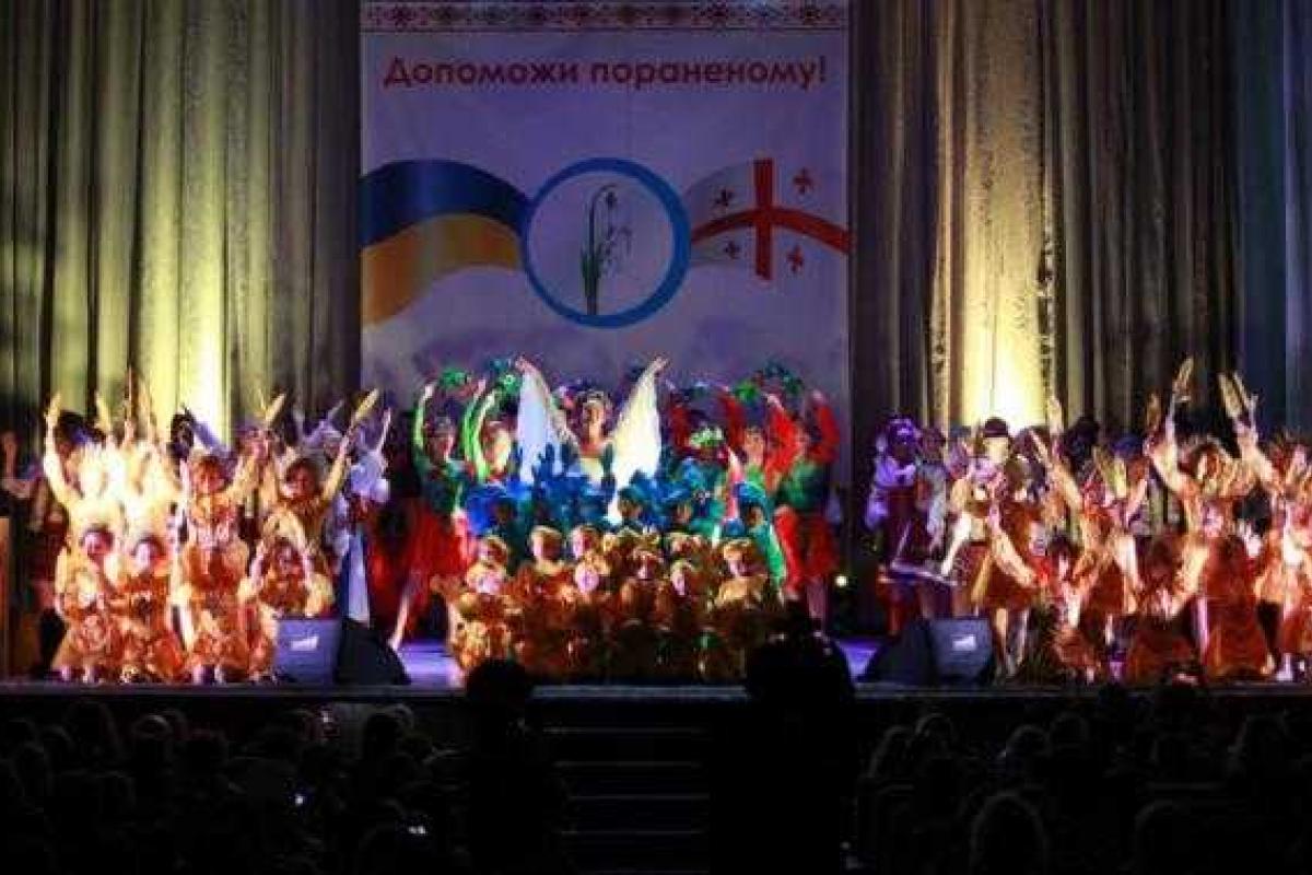 В Киеве провели благотворительную акцию "Помоги раненому!" В Киеве провели благотворительную акцию "Помоги раненому!"