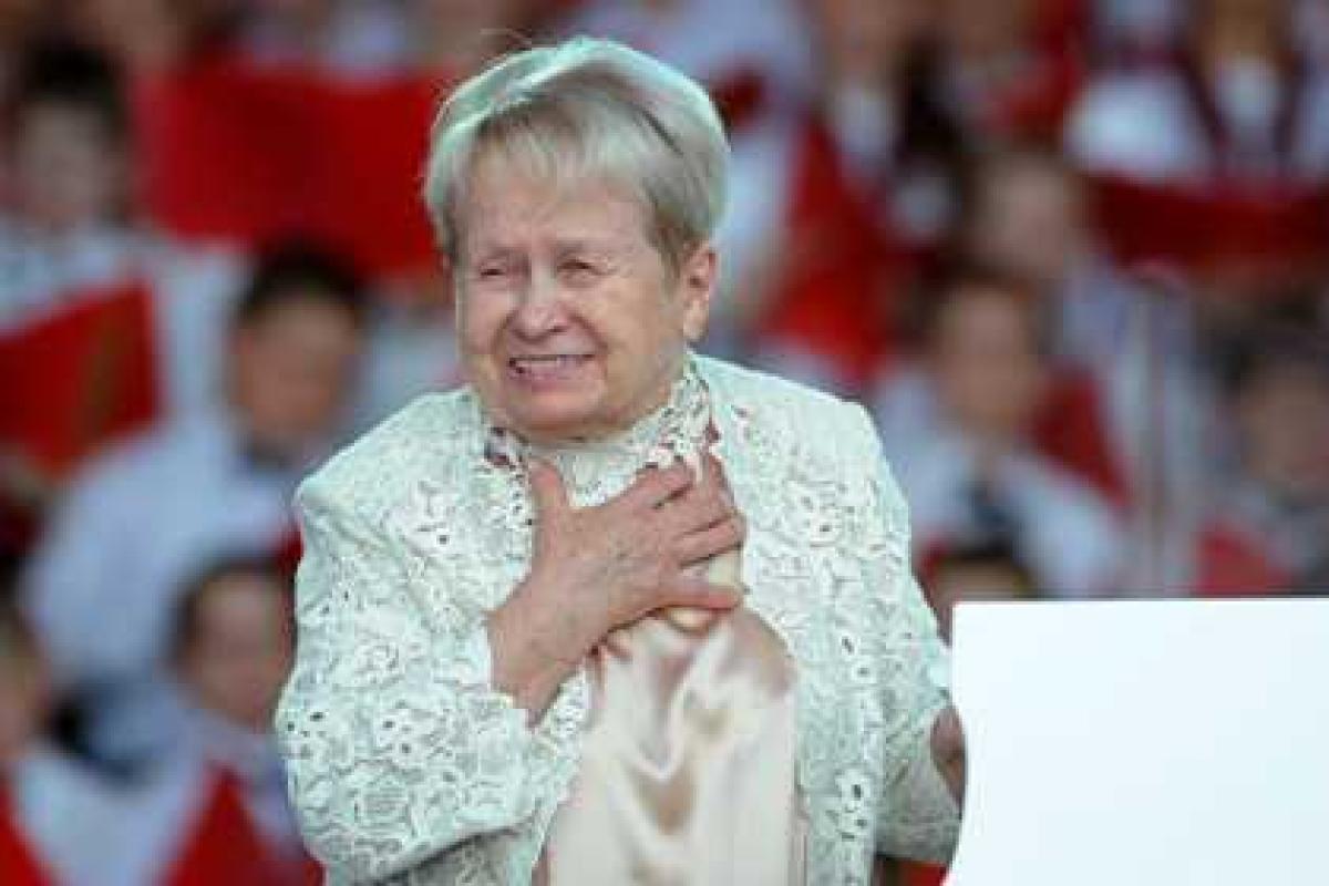 Александра Пахмутова награждена орденом святой княгини Ольги Александра Пахмутова награждена орденом святой княгини Ольги