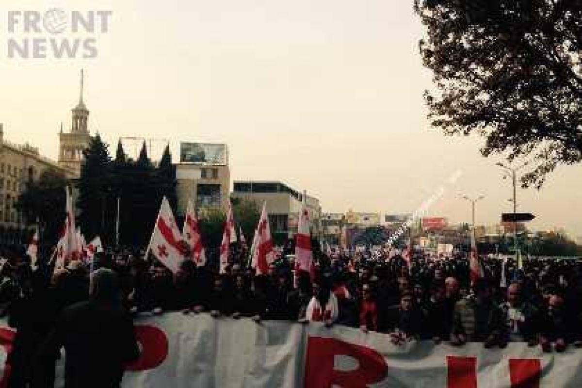 Сторонники экс-президента Грузии провели в Тбилиси акцию протеста Сторонники экс-президента Грузии провели в Тбилиси акцию протеста