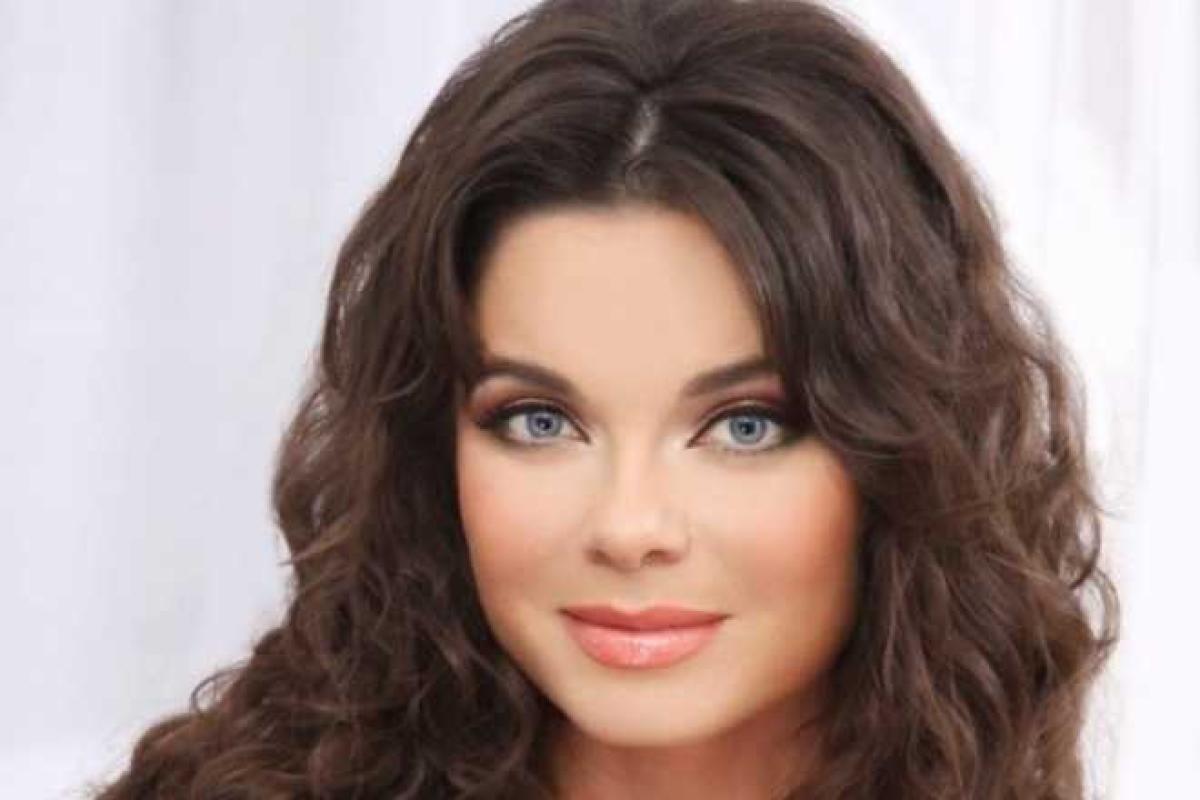 Наташе Королевой быть настоящей женщиной помогает "Таис Афинская" Наташе Королевой быть настоящей женщиной помогает "Таис Афинская"