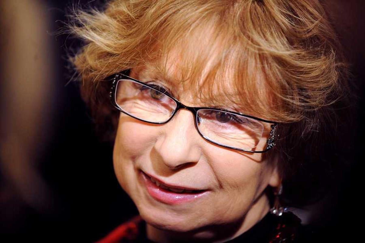 Мошенники издеваются над Лией Ахеджаковой Мошенники издеваются над Лией Ахеджаковой