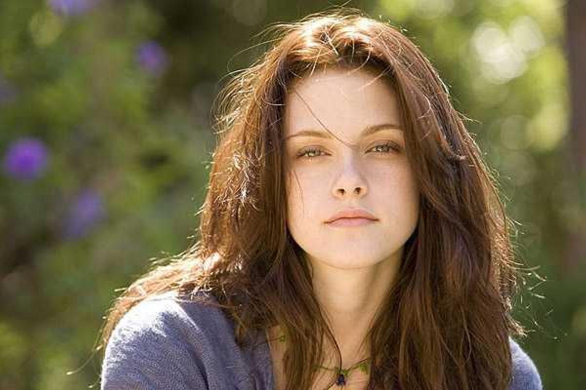 В среде знаменитостей часто друзей... нанимают В среде знаменитостей часто друзей... нанимают