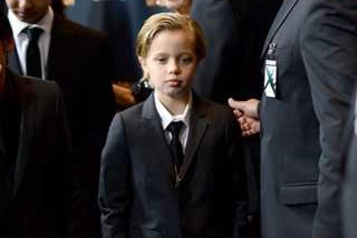 Дочь Джоли и Питта мечтает стать мальчиком Дочь Джоли и Питта мечтает стать мальчиком