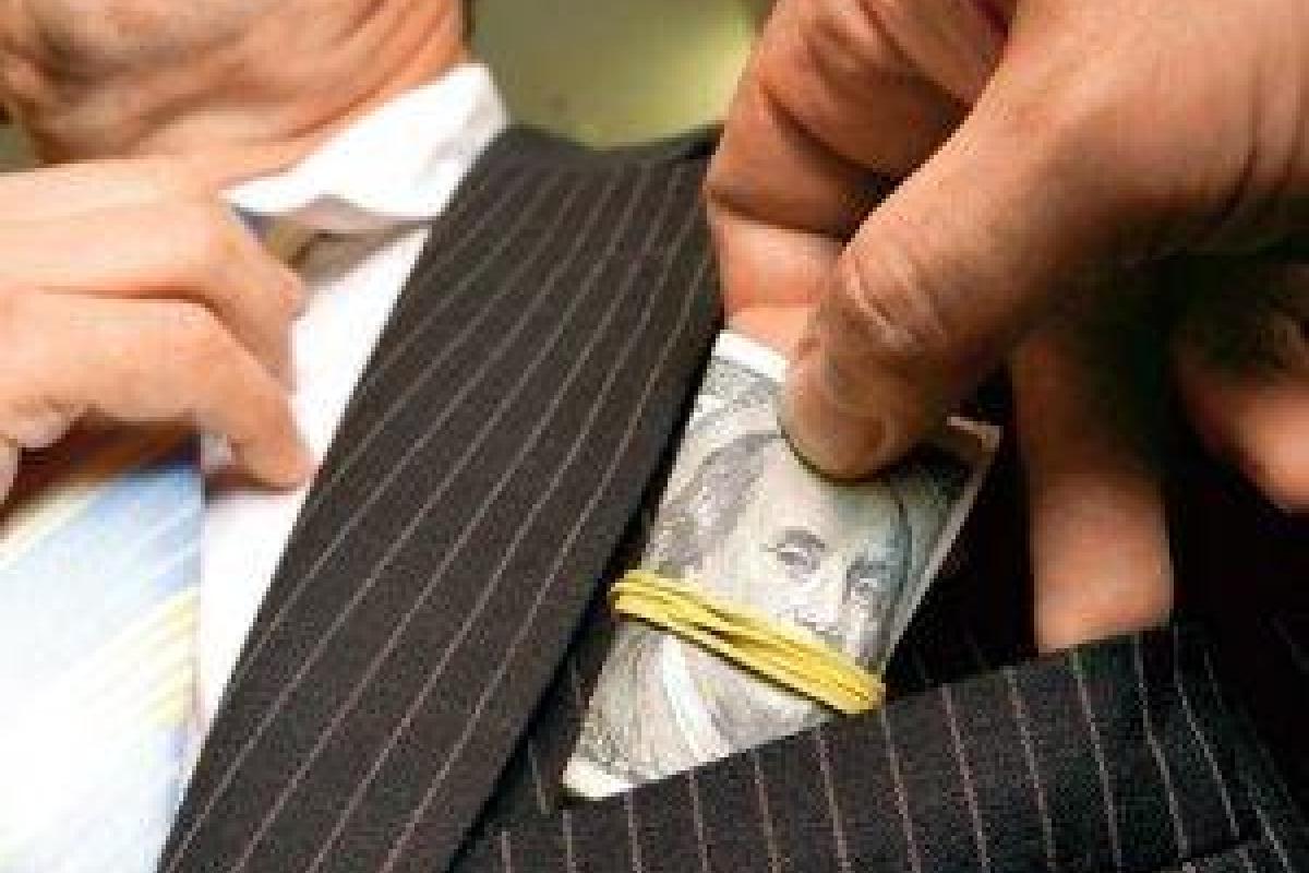 Экономист: главная проблема украинской экономики - в высоком уровне коррупции Экономист: главная проблема украинской экономики - в высоком уровне коррупции