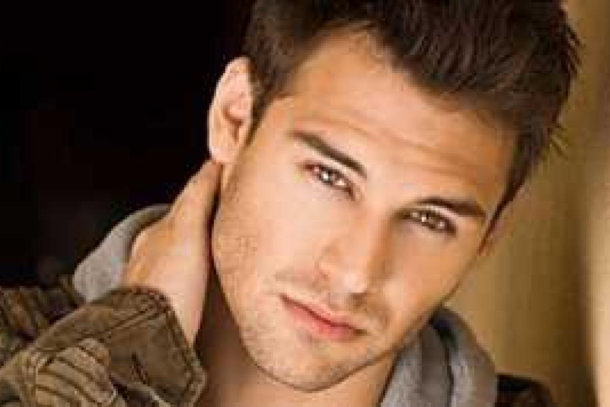 Райан Гузман: Постельные сцены с Джей Ло были самыми неловкими для меня Райан Гузман: Постельные сцены с Джей Ло были самыми неловкими для меня