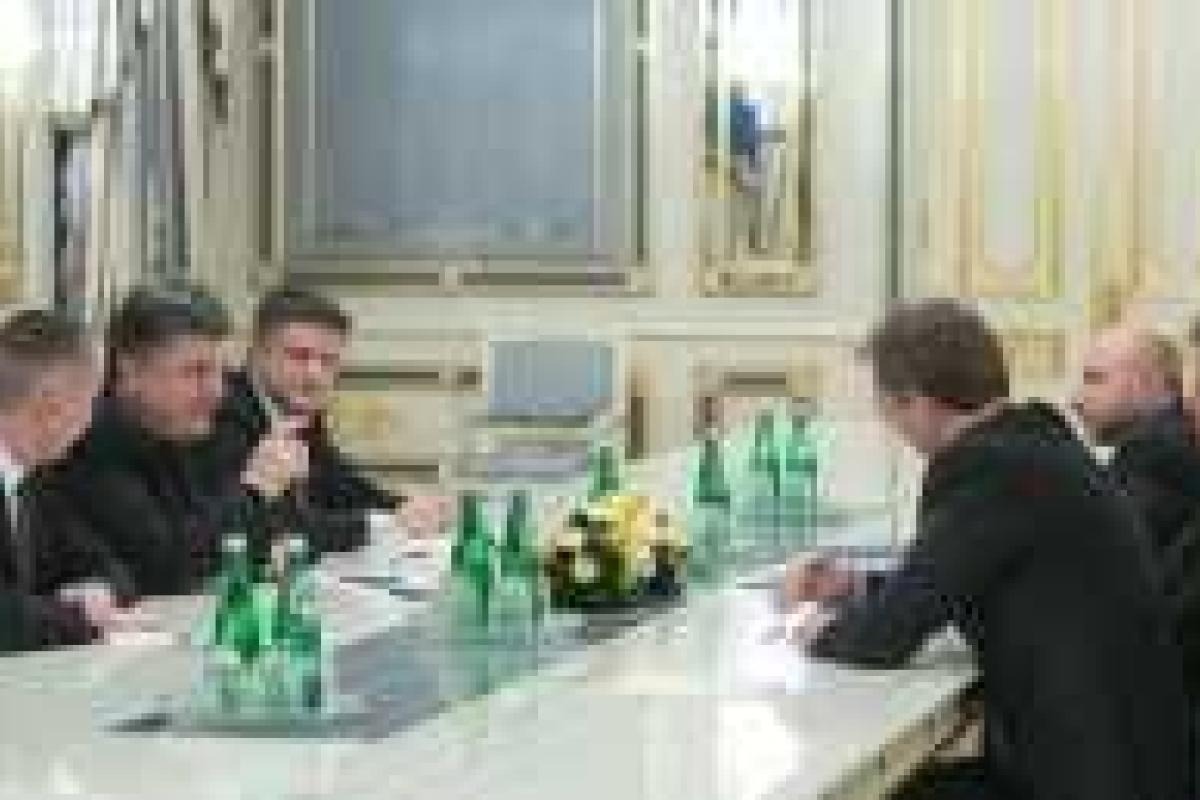 Порошенко обсудил с представителями МВФ дальнейшее взаимодействие